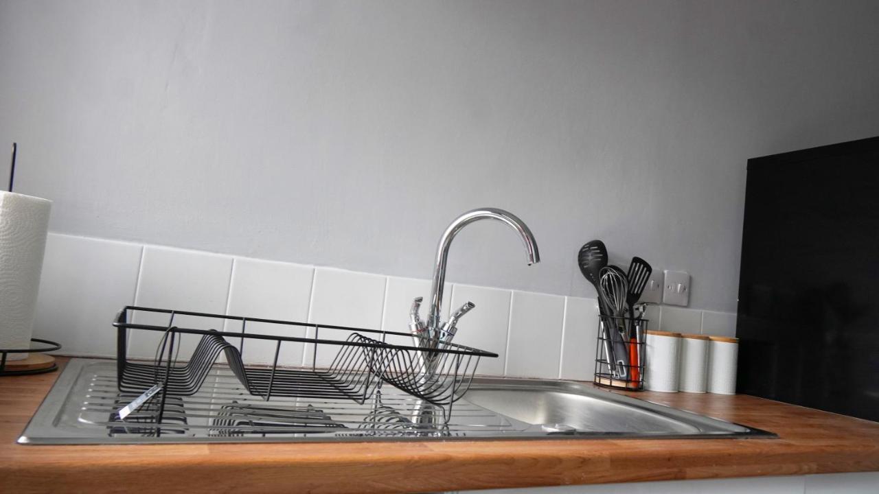 Portobello House - Four Bedroom House Perfect For Contractors - Sleeps 6 - Free Parking Wolverhampton Exteriér fotografie