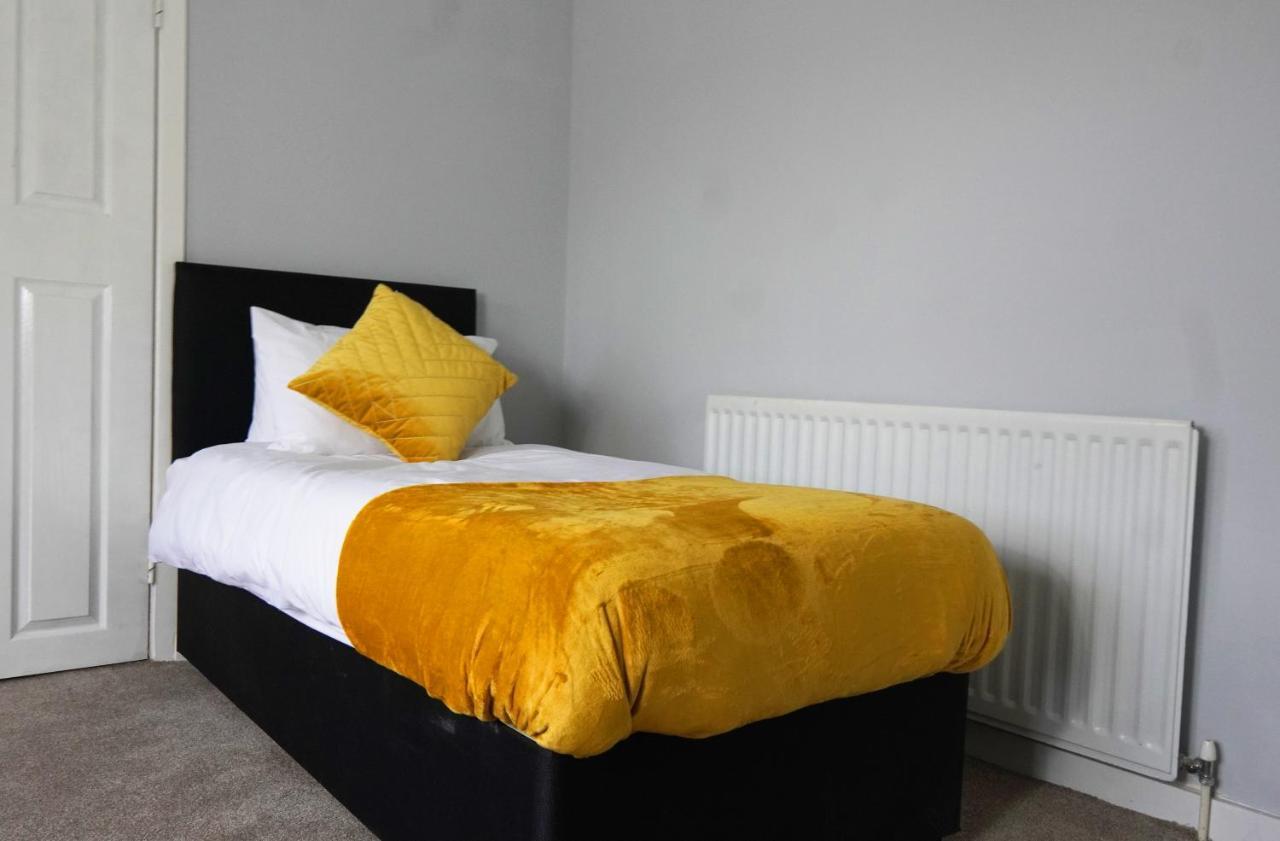 Portobello House - Four Bedroom House Perfect For Contractors - Sleeps 6 - Free Parking Wolverhampton Exteriér fotografie