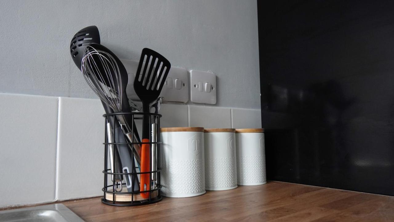 Portobello House - Four Bedroom House Perfect For Contractors - Sleeps 6 - Free Parking Wolverhampton Exteriér fotografie