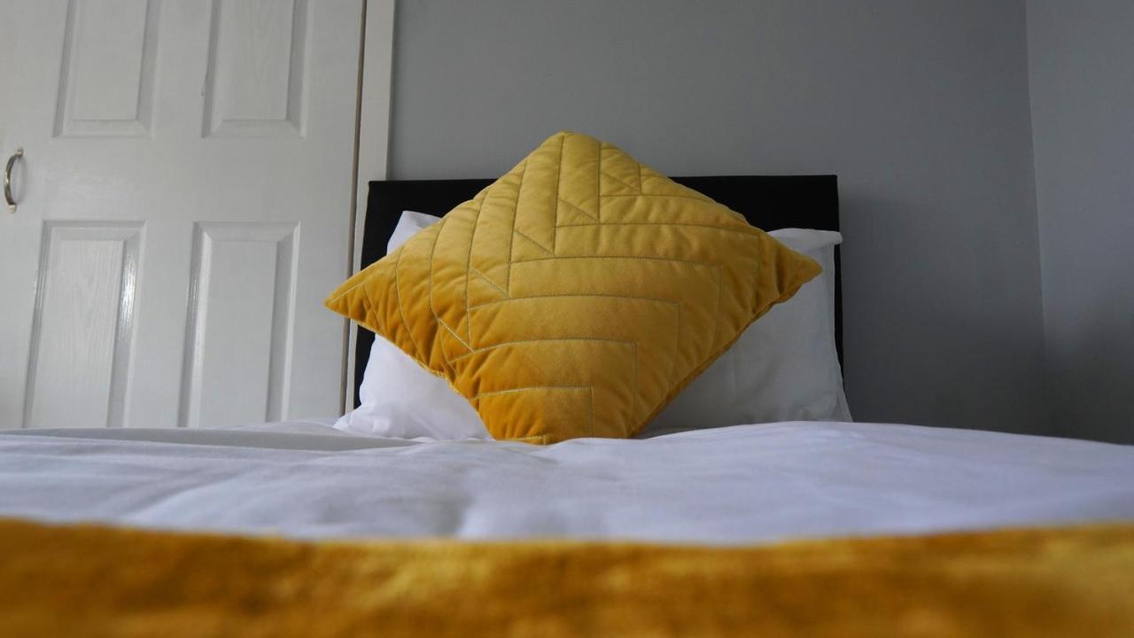 Portobello House - Four Bedroom House Perfect For Contractors - Sleeps 6 - Free Parking Wolverhampton Exteriér fotografie