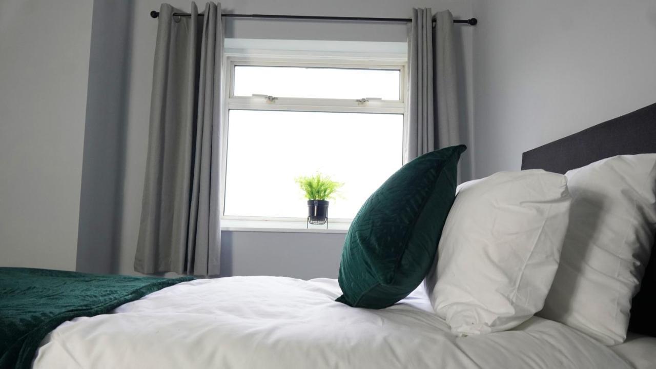 Portobello House - Four Bedroom House Perfect For Contractors - Sleeps 6 - Free Parking Wolverhampton Exteriér fotografie