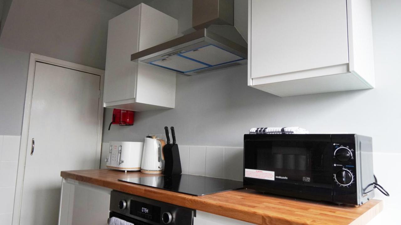 Portobello House - Four Bedroom House Perfect For Contractors - Sleeps 6 - Free Parking Wolverhampton Exteriér fotografie