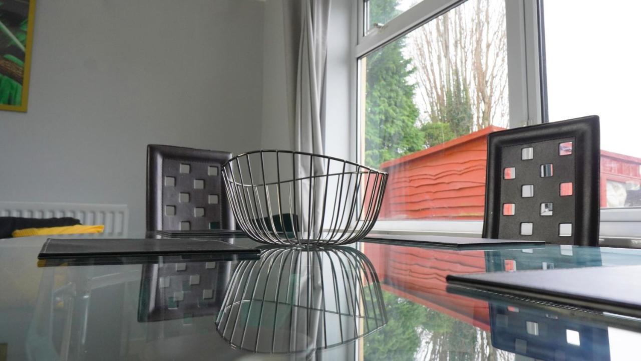 Portobello House - Four Bedroom House Perfect For Contractors - Sleeps 6 - Free Parking Wolverhampton Exteriér fotografie