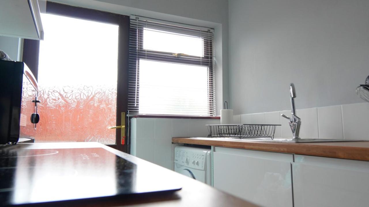 Portobello House - Four Bedroom House Perfect For Contractors - Sleeps 6 - Free Parking Wolverhampton Exteriér fotografie