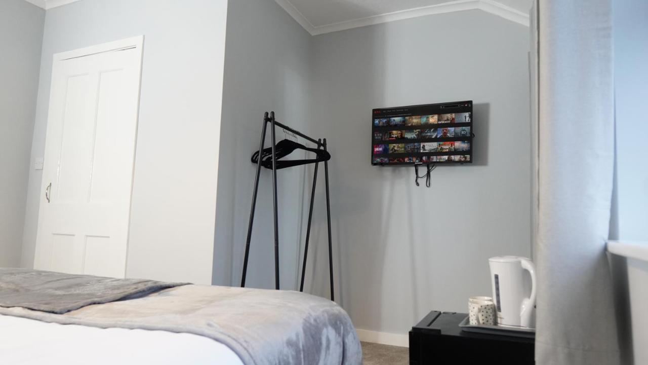 Portobello House - Four Bedroom House Perfect For Contractors - Sleeps 6 - Free Parking Wolverhampton Exteriér fotografie