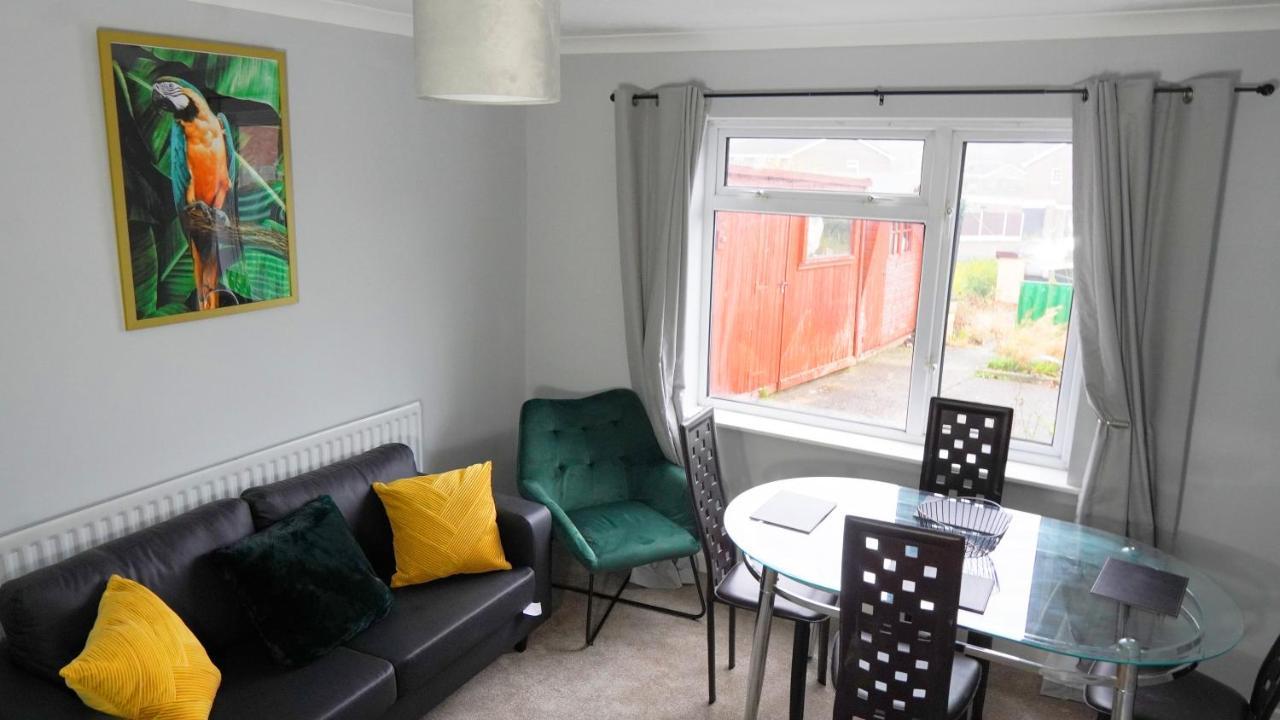 Portobello House - Four Bedroom House Perfect For Contractors - Sleeps 6 - Free Parking Wolverhampton Exteriér fotografie
